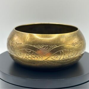 Chunky Brass Asian Design Bangle Bracelet 
Size 8.75